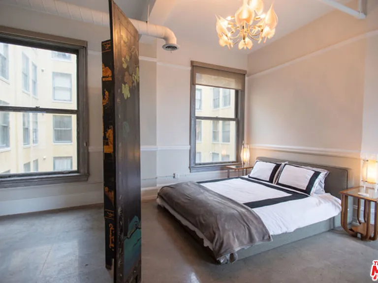 108 W 2nd St #808 — Photo 13