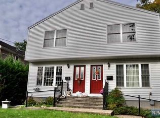 64 Garfield Pl #A, Ridgewood, NJ 07450