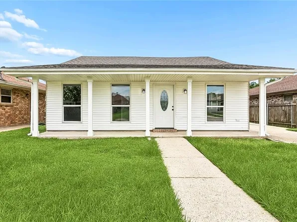 3304 Shannon Dr, Violet, LA 70092