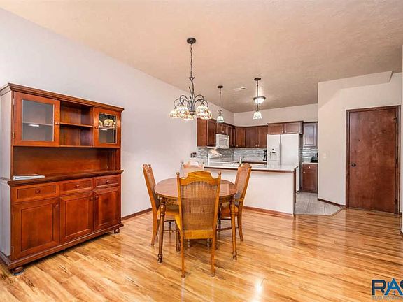 5th image of 2813 E Brome Pl