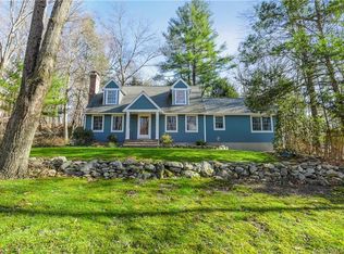 91 Millstream Rd, Amston, CT 06231