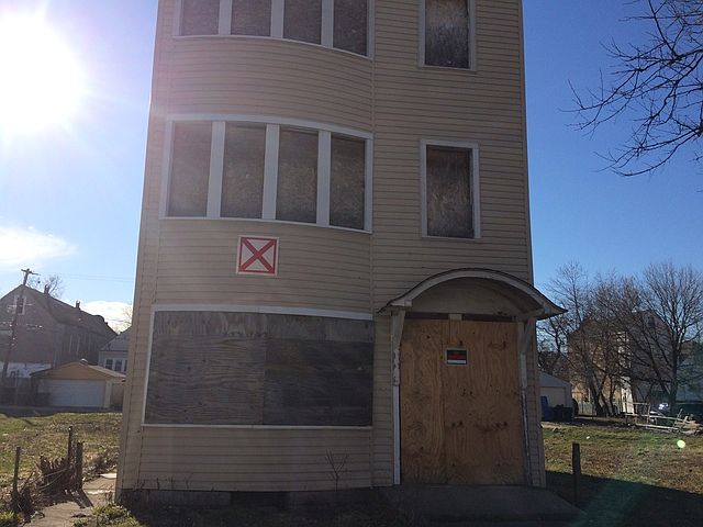 2nd image of 5240 S Honore St