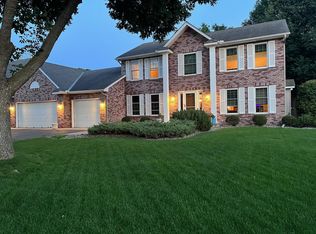 2621 Wexford Ct, New Brighton, MN 55112