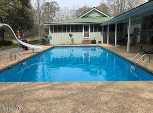 747 Pennebaker Rd, Vicksburg, MS 39183