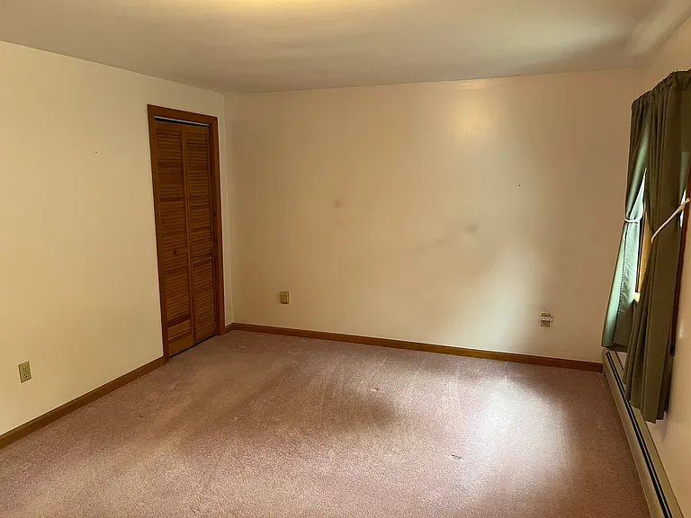 560 Main St — Photo 11
