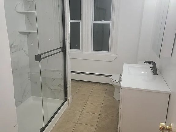 4th image of 332 Academy Ave #2