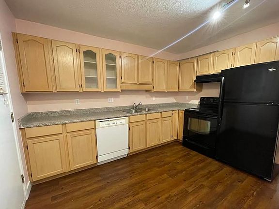 2nd image of 26458 33rd Ave