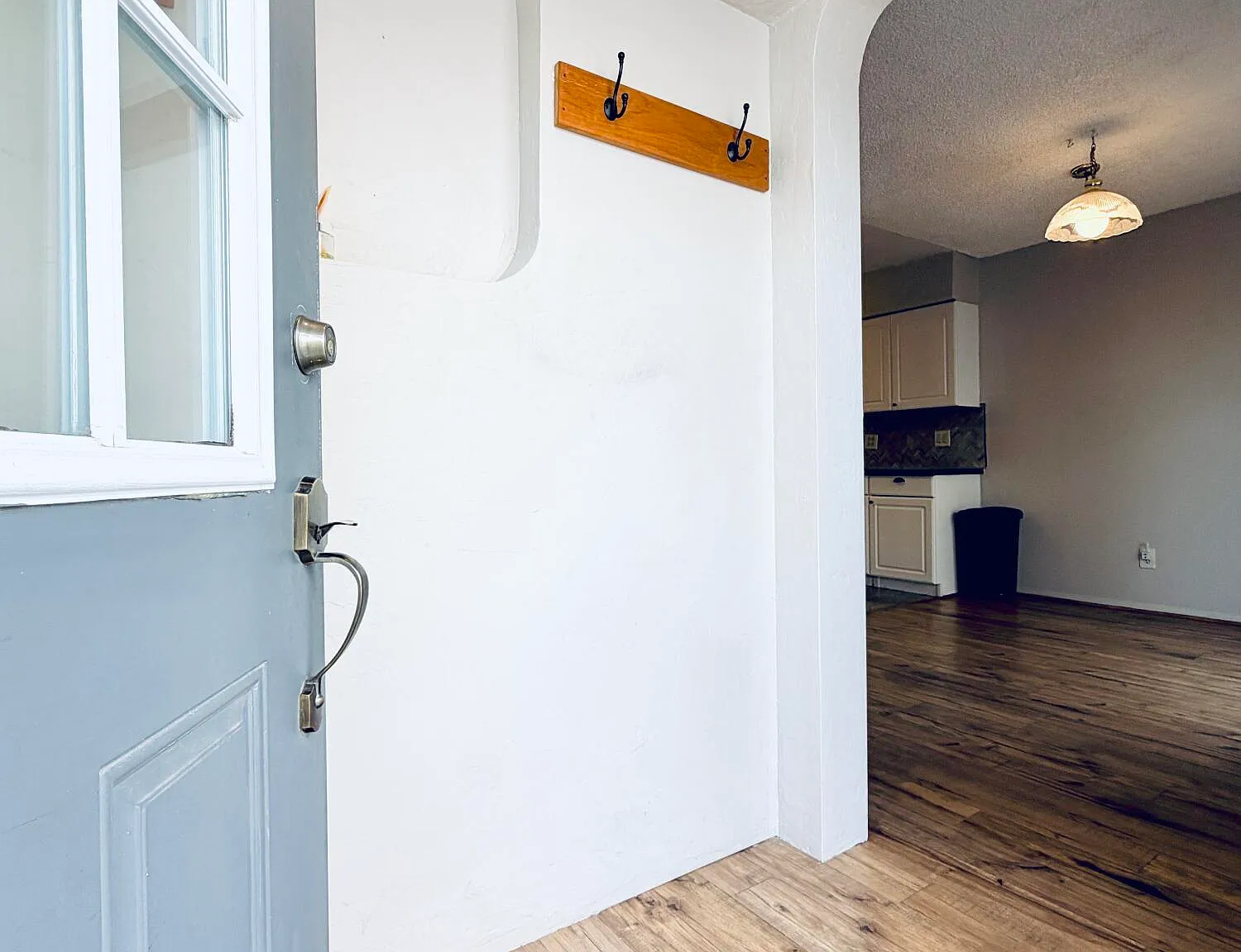 2 bed, 1.0 bath, 934 sqft, $1,495 — Photo 3