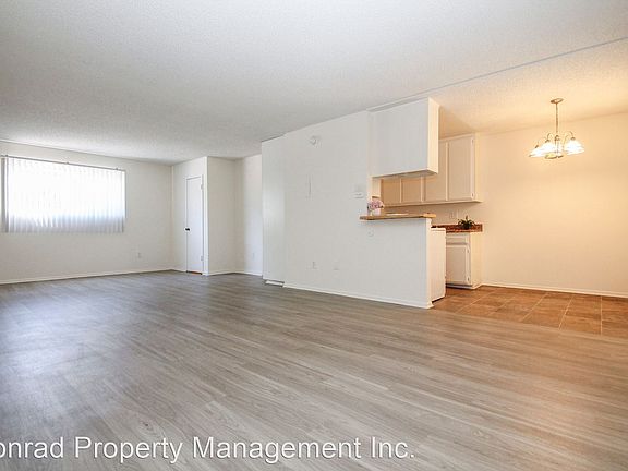 3rd image of 7457 Woodman Ave APT 14