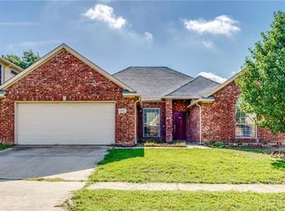 7507 Quail Springs Dr, Arlington, TX 76002