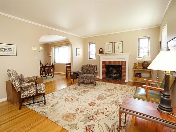 5th image of 5834 Pandora Ave