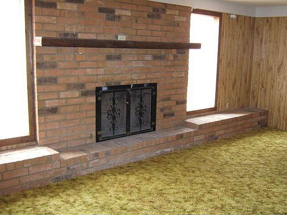 4th image of 2905 Windsor Dr
