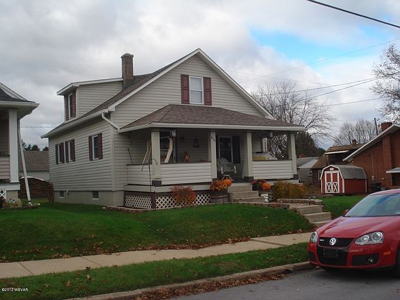 2nd image of 434 Fleming St S