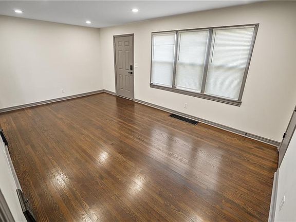 5th image of 7839 Donnelly Ave