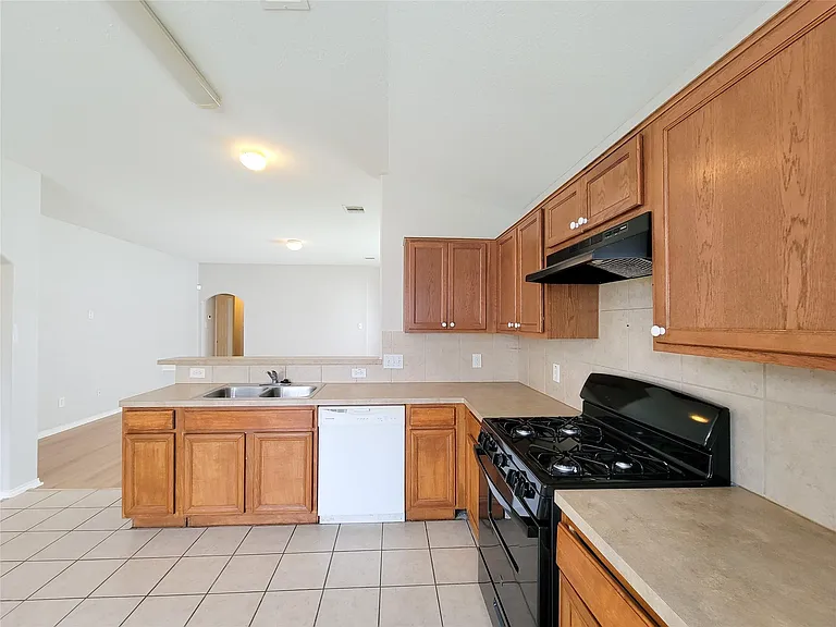 7438 Fox Knoll Ln — Photo 14