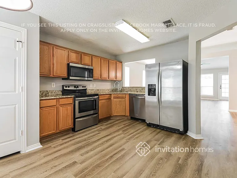1044 Waterview Dr — Photo 9