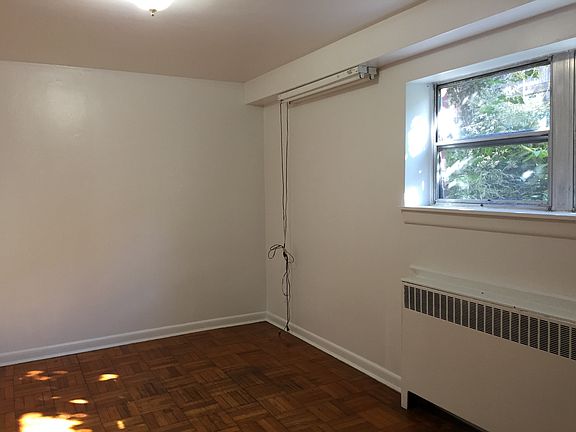 3rd image of 13514 Elder Ave