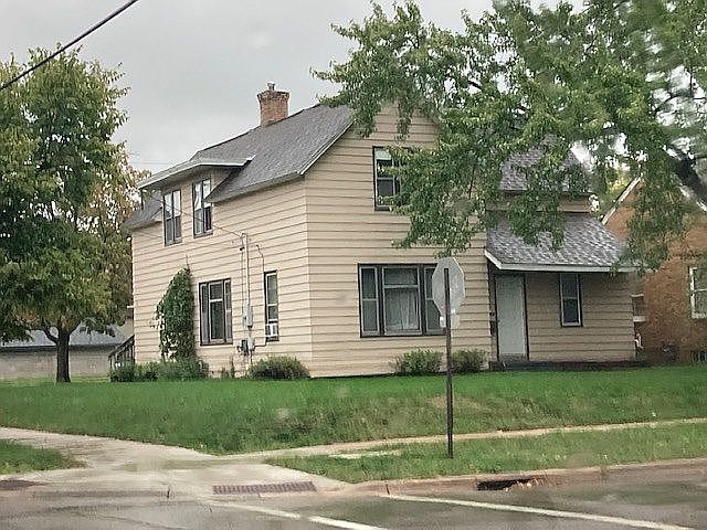 1st image of 702 14th Ave S