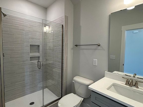 5th image of 4002 Watersail Drive #114