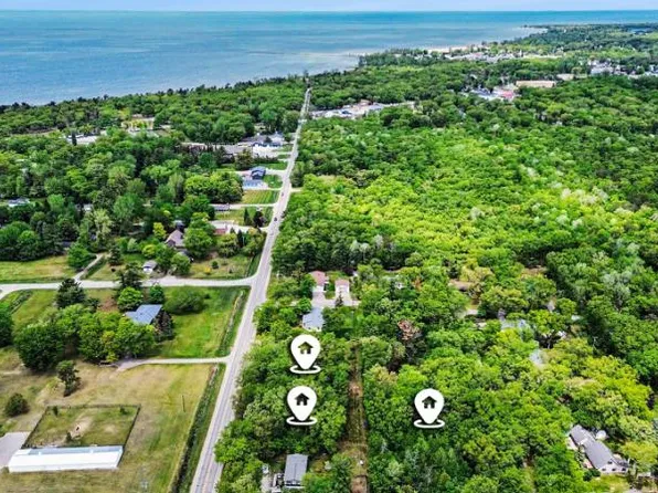 Hillcrest Dr, Caseville, MI 48725