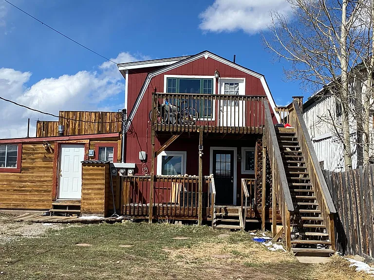 429 Front St — Photo 2