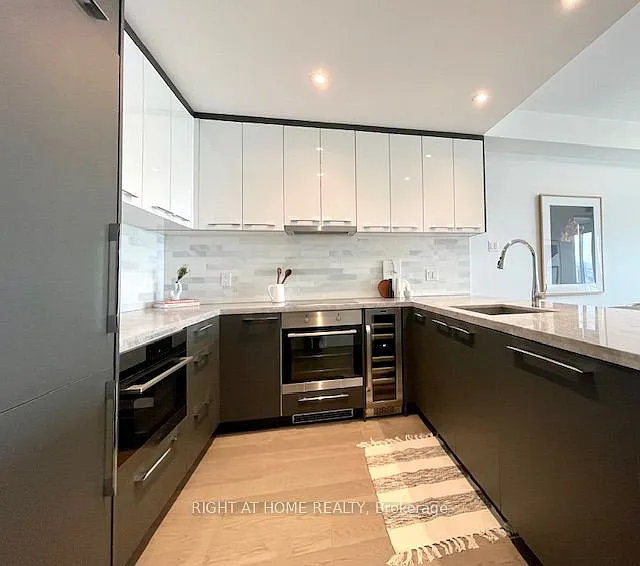 488 University Ave #4106 — Photo 31