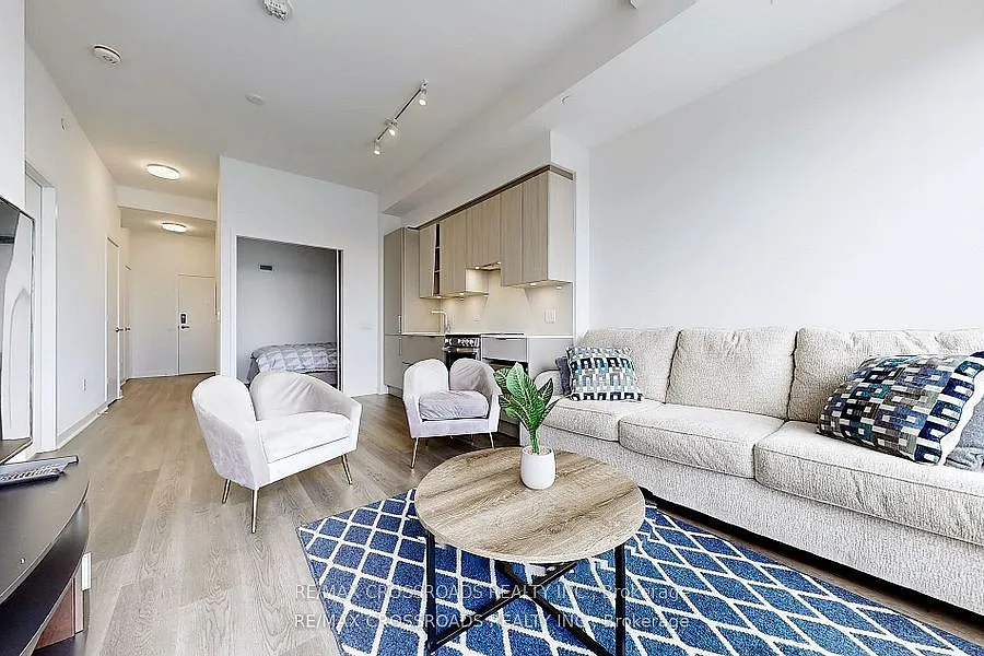 2 bed, $2,700 — Photo 4
