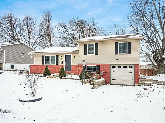 5th image of 6584 Carriage Ln