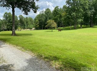 2600 Kim Miller Rd, Lake Toxaway, NC 28747