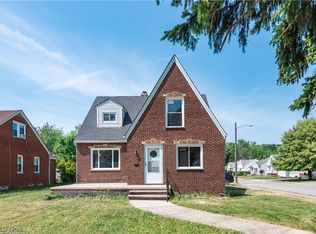 11609 McCracken Rd, Garfield, OH 44125