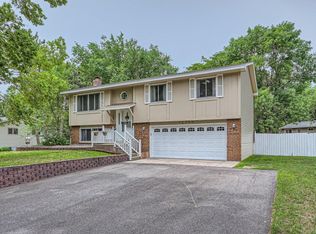 12350 Gladiola St NW, Coon Rapids, MN 55433