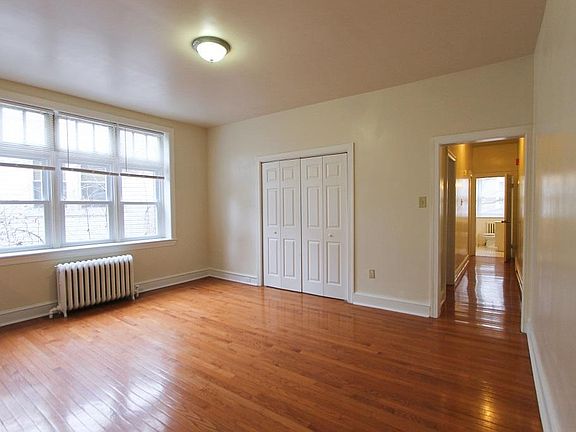 4th image of 13 E Upsal St APT A2