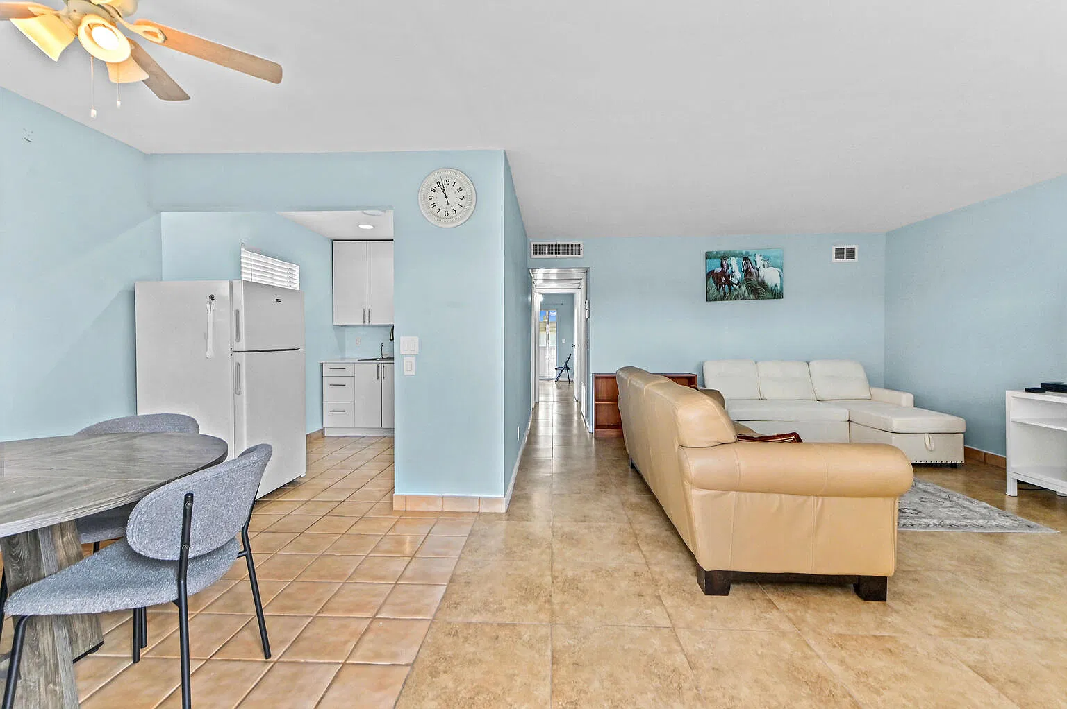 2 bed, 2.0 bath, 880 sqft, $1,700 — Photo 4