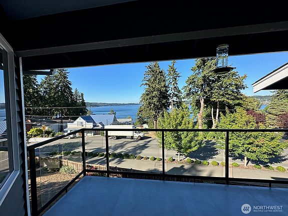 4th image of 4171 West Lake Sammamish Parkway SE #A302