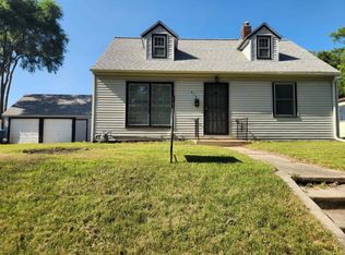 415 Charles St, Waterloo, IA 50703
