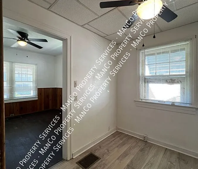 147 Laura Ave — Photo 5