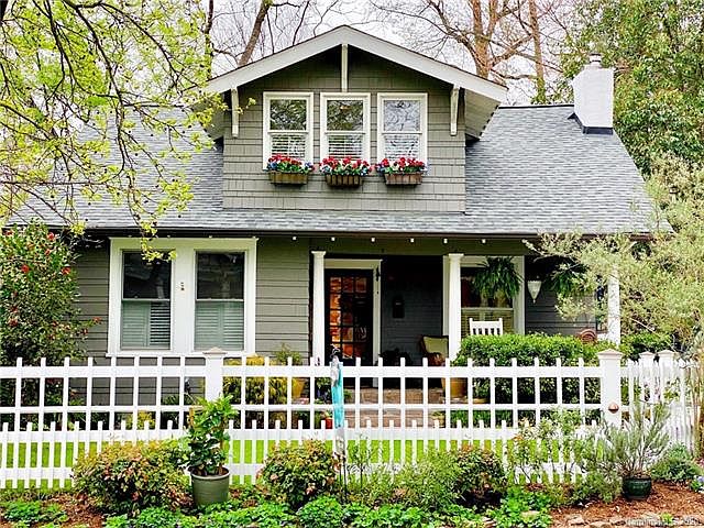 1st image of 616 Pecan Ave