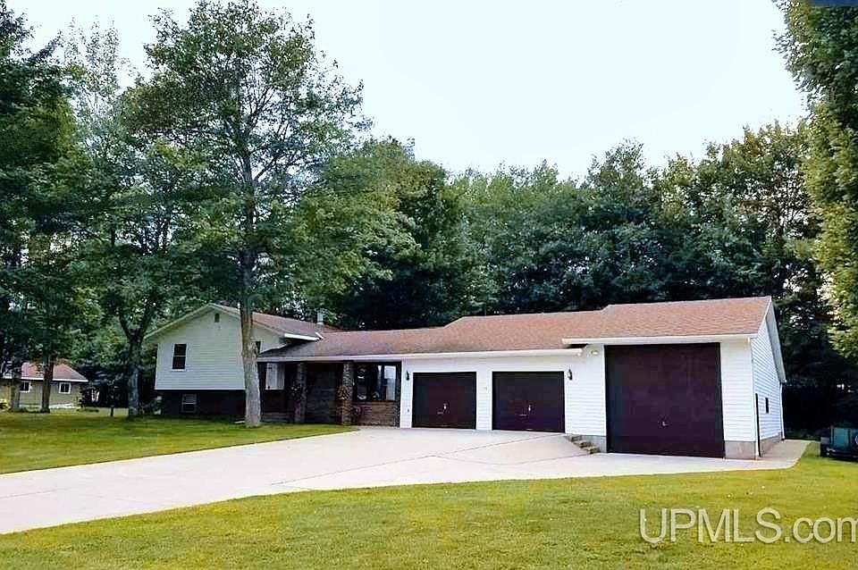 115 Briarwood Dr, Marquette, MI 49855 Zillow