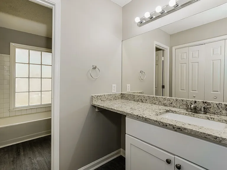 3133 Glen Hollow Dr — Photo 14