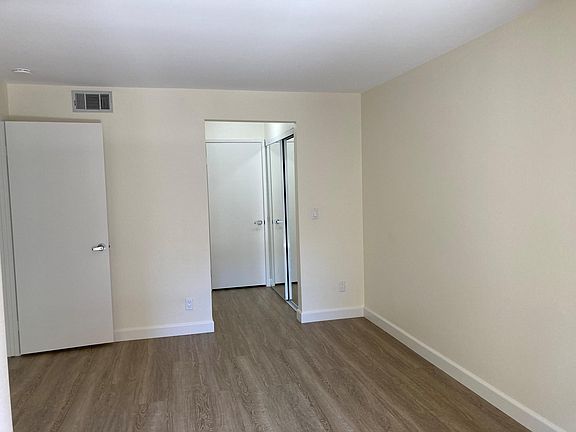 5th image of 1270 Cleveland Ave #223
