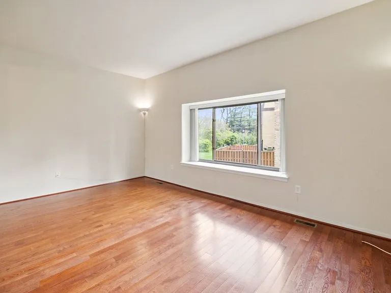 2832 Jermantown Rd — Photo 10