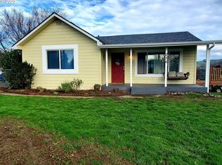 236 N Comstock Rd, Sutherlin, OR 97479