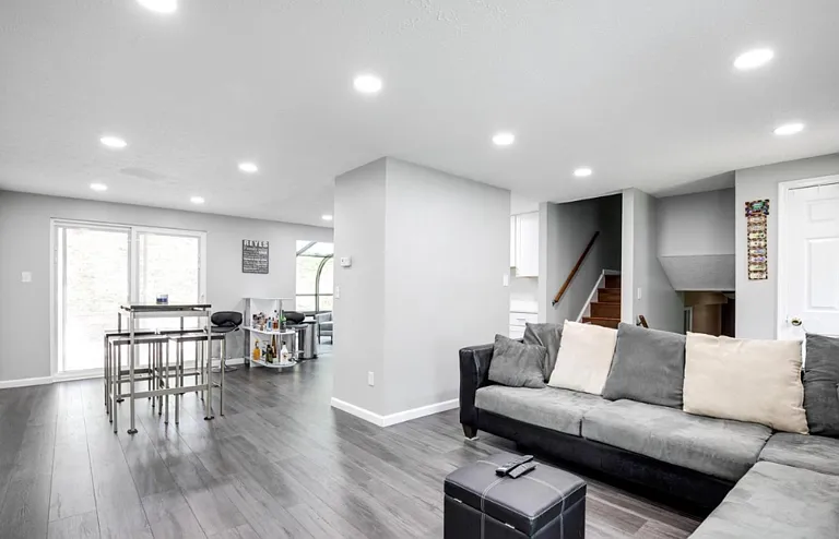15337 Edgehill Dr — Photo 4