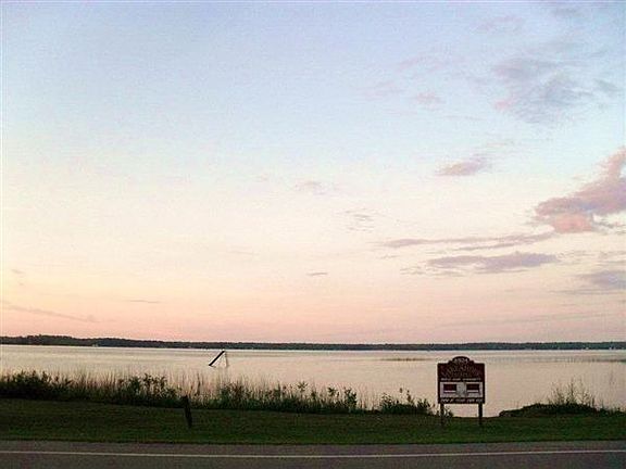 Sunrise on 300" Private Beach on Long Lake