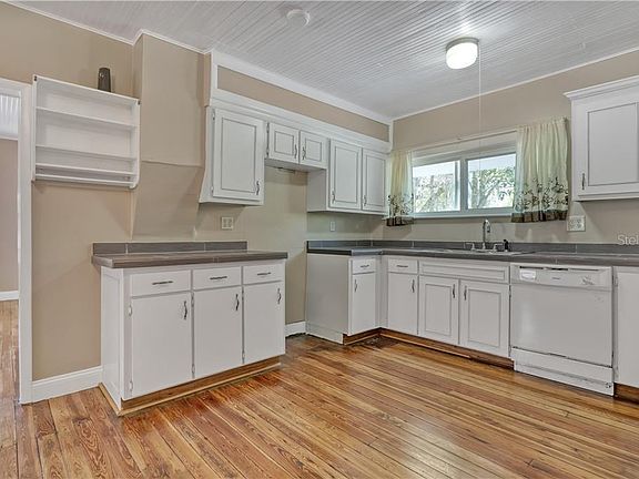 3rd image of 716 Maryland Ave