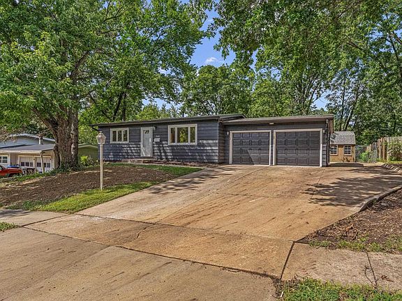 2nd image of 3624 SW 30th Ter