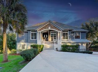 110 N Sewalls Point Rd, Sewalls Pt, FL 34996