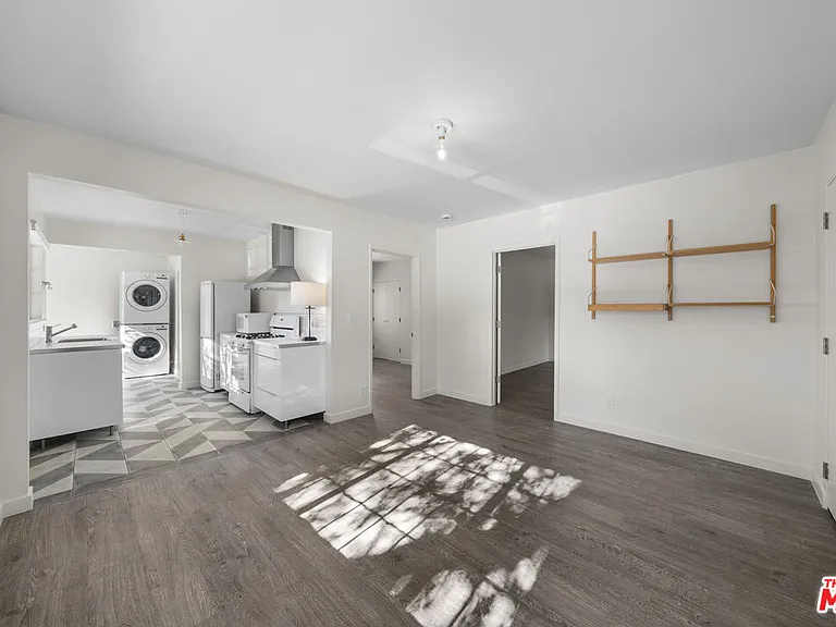 951 N Hoover St #951 — Photo 5