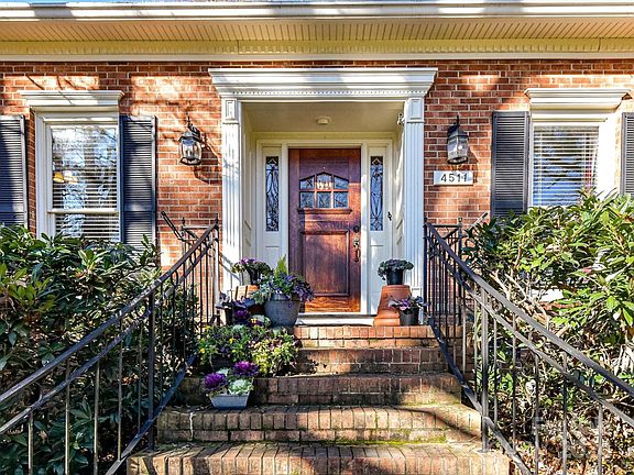 3rd image of 4511 Twin Oaks Pl