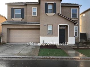 688 W Lisbon Ln, Clovis, CA